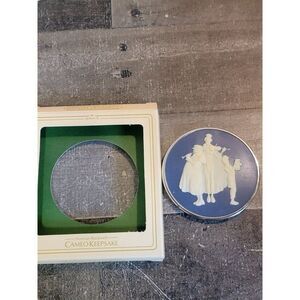 Hallmark Norman Rockwell carolers 1981 ornament Xmas decor